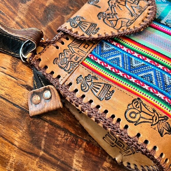 Peruvian Handmade Souvenir Shoulder Bag - Picture 11 of 12